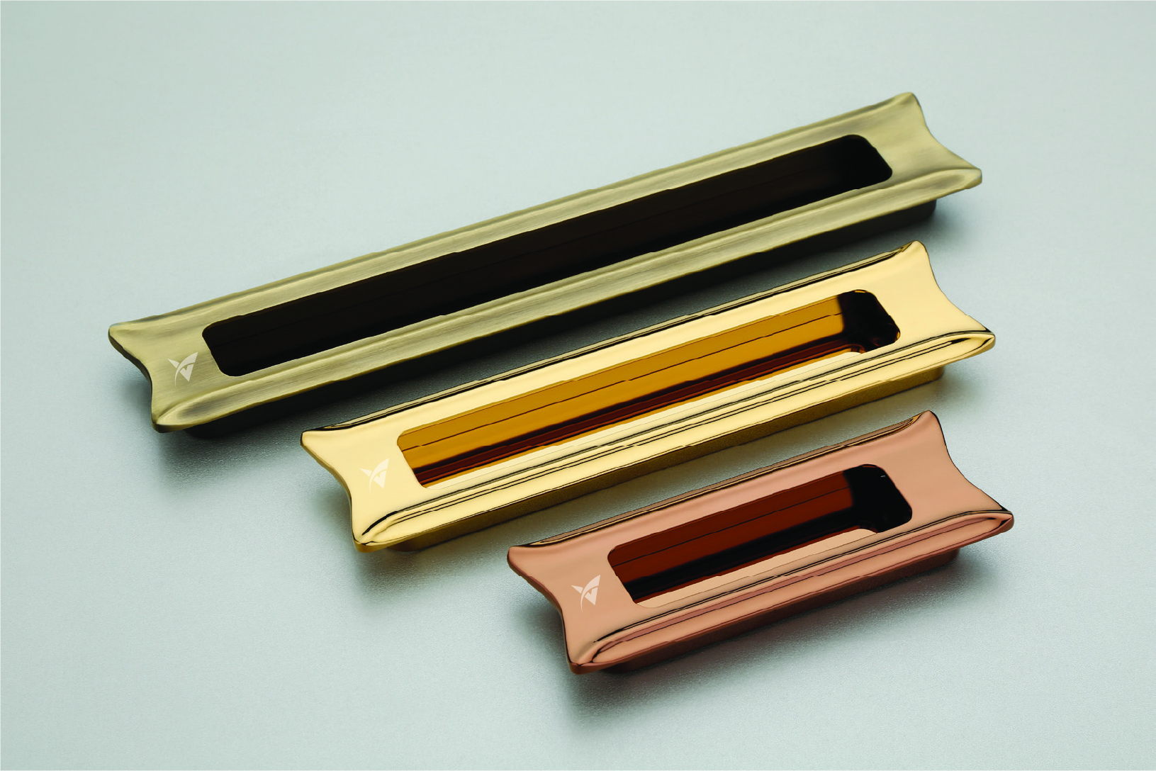 V-5018 Pull Handle Hardware